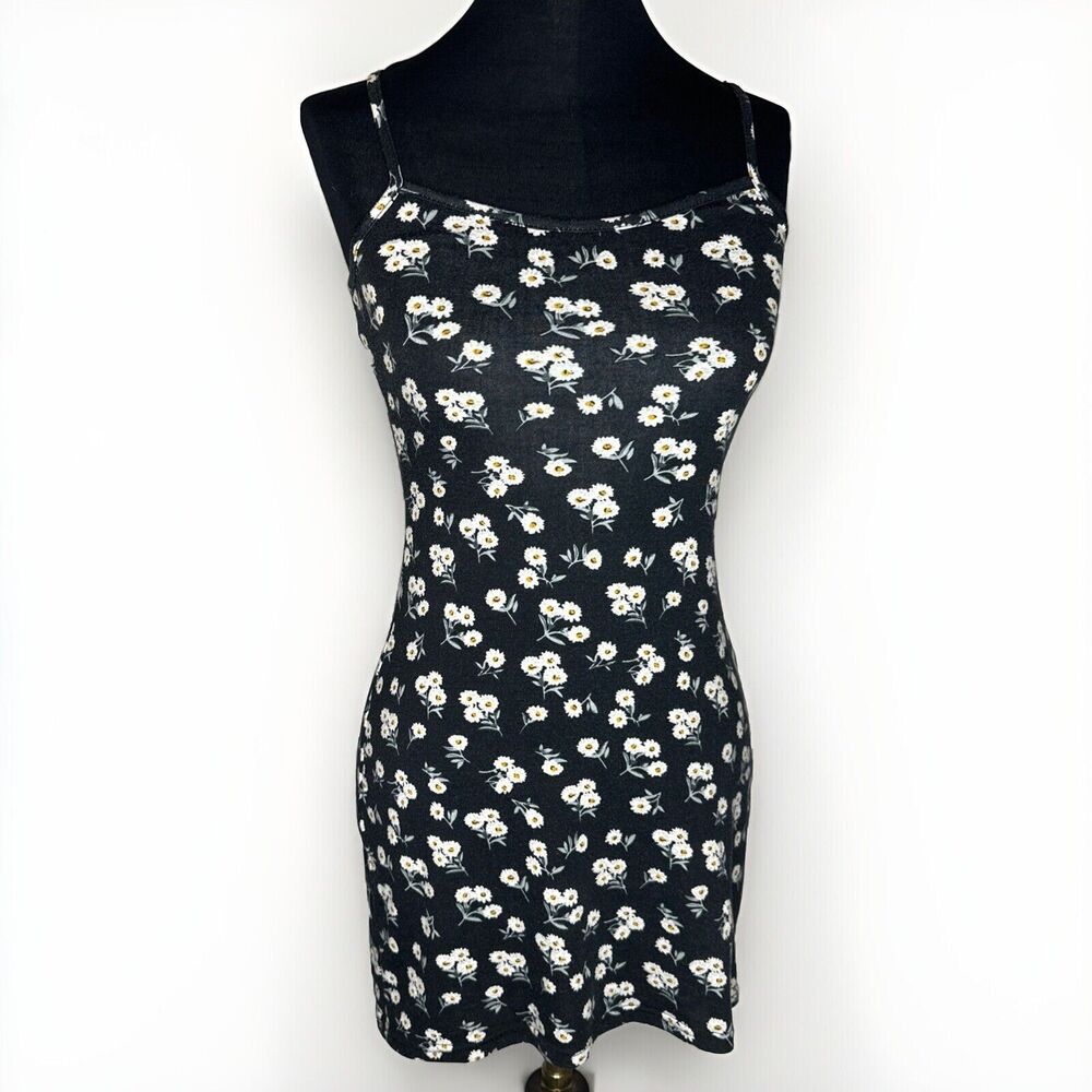 Edikted Ditsy Floral Mini Dress Black White Daisy Bodycon Ruched Camisole Casual - Picture 3 of 10
